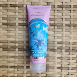Bath & Body Works Pink Cashmere Body Cream - Blue & Gold Design